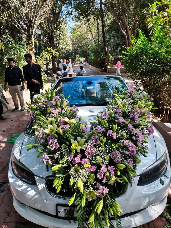 Wedding car decoration
